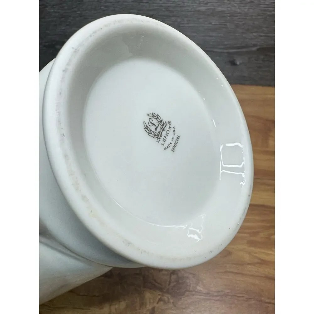 Lenox Special Holiday Holly Coffee Pot with Lid 9